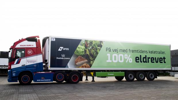 Arla og Danish Crown indgår nyt samarbejde om klimavenlig transport til Storbritannien