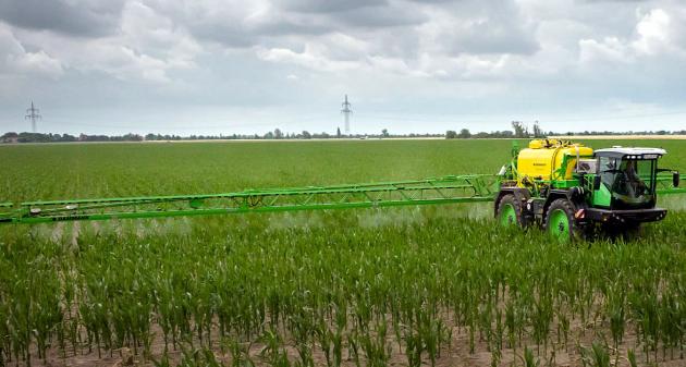 Dammann selvkørende sprøjte med One smart spray-udstyr